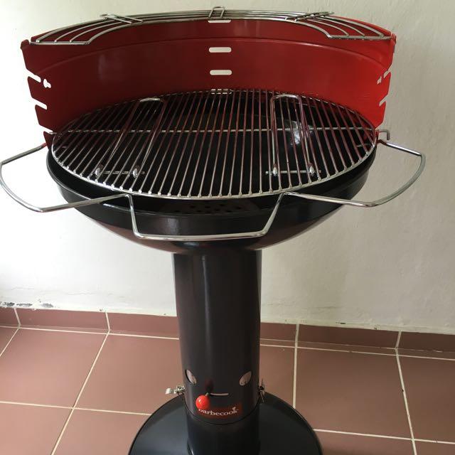 Inwoner puree Gelovige Barbecook Major Charcoal BBQ Grill In Excellent Condition - BUY/SELL/TRADE  PRELOVED ITEMS - POST FOR FREE - RenoTalk.com ™