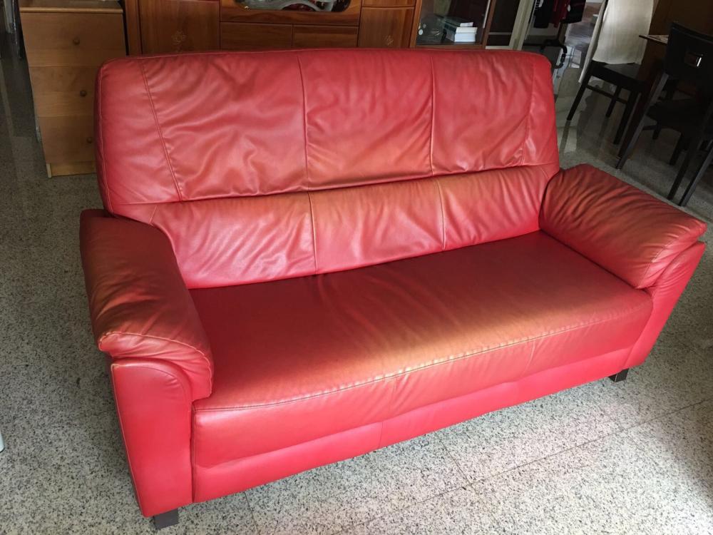 red_sofa.jpeg